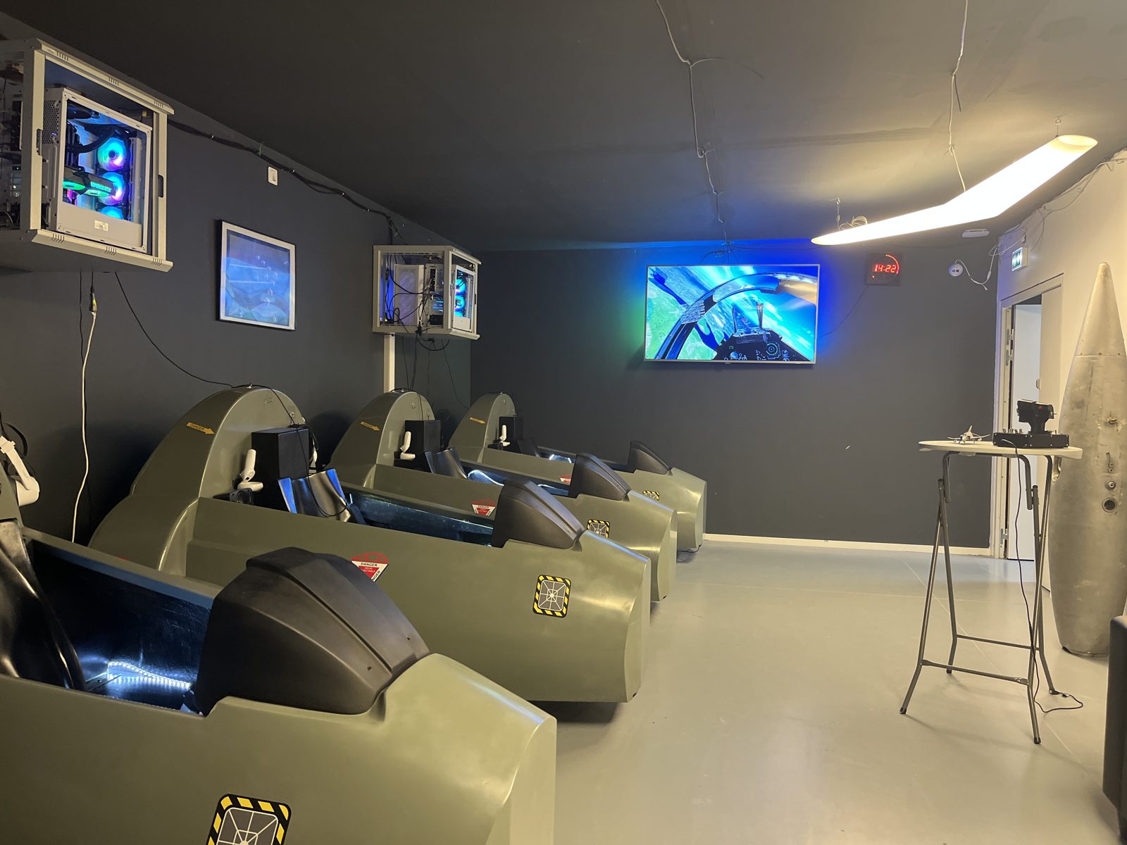 Salle des simulateurs de vol chez Team Square